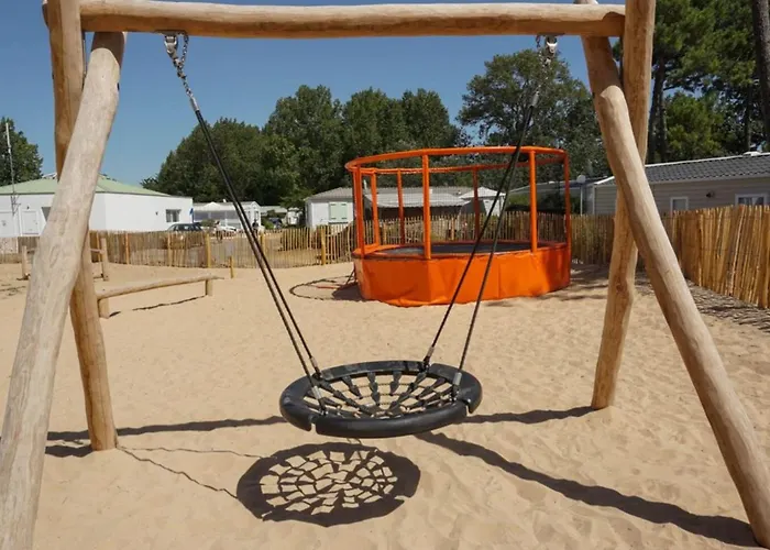 Mobil-home Spacieux Avec Terrasse - - Api-1-52-1453 *