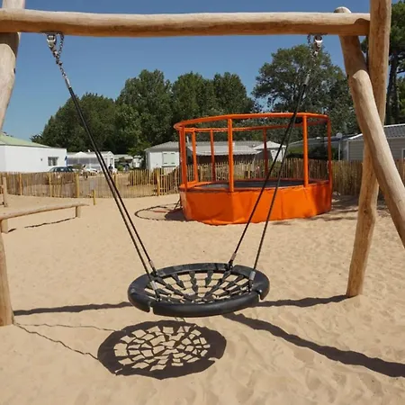 Mobil-home Spacieux Avec Terrasse - Saint-jean-de-monts - Api-1-52-1453 *