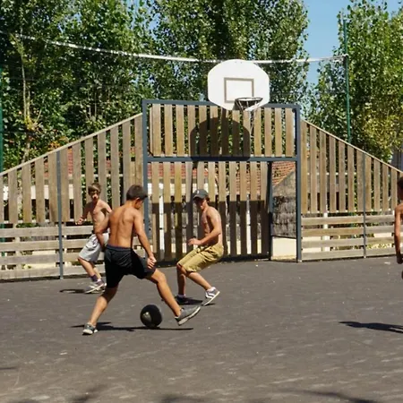 Mobil-home Spacieux Avec Terrasse - Saint-jean-de-monts - Api-1-52-1453 *