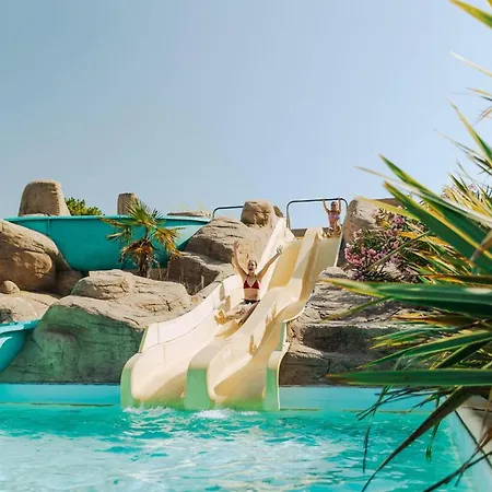 Mobil-home Spacieux Avec Terrasse - Saint-jean-de-monts - Api-1-52-1453 Camping