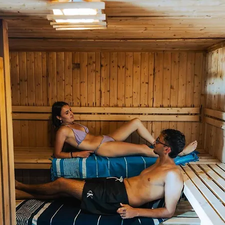 Mobil-home Spacieux Avec Terrasse - - Api-1-52-1453 *