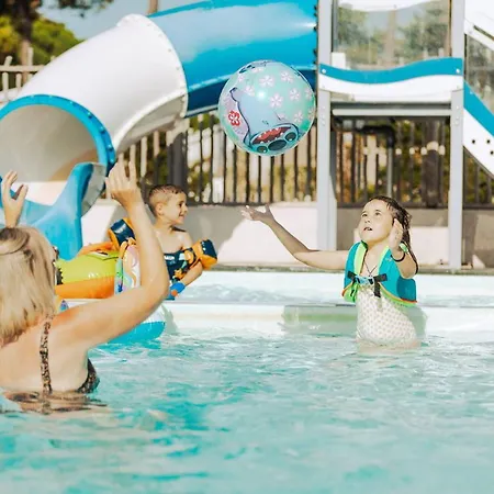 Mobil-home Spacieux Avec Terrasse - Saint-jean-de-monts - Api-1-52-1453 Camping Saint-Jean-de-Monts