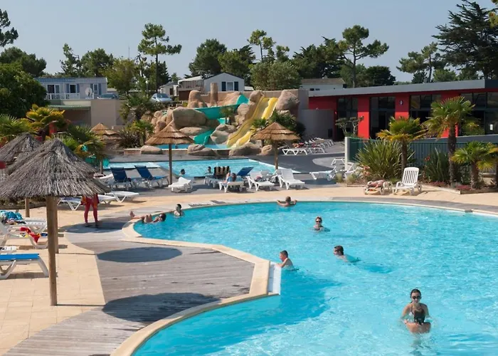 Mobil-home Spacieux Avec Terrasse - Saint-jean-de-monts - Api-1-52-1453 * Saint-Jean-de-Monts