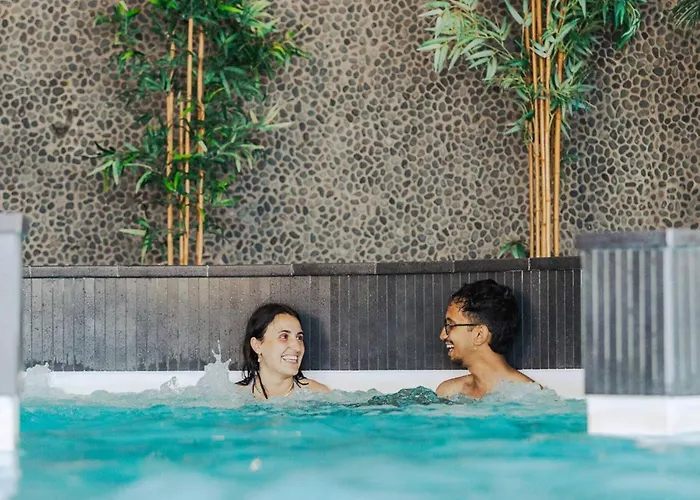 Mobil-home Spacieux Avec Terrasse - - Api-1-52-1453 * Saint-Jean-de-Monts